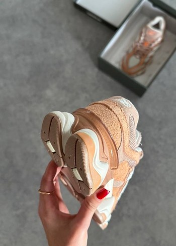 New Balance New Balance 9060 Flat Taupe