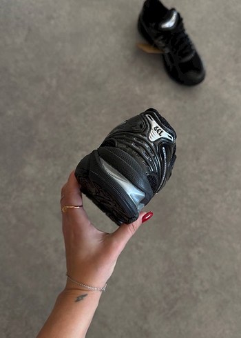 43 Beden Asics Gel Kayano Black