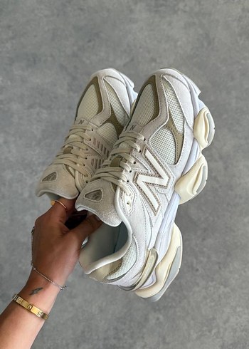 43 Beden çeşitli Renk New Balance 9060 Sea Salt Brown