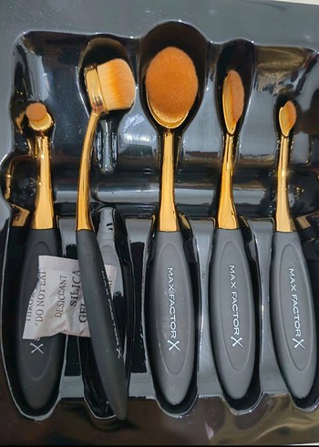 Altın Renkli Makyaj Fırça Seti - Görsel 3