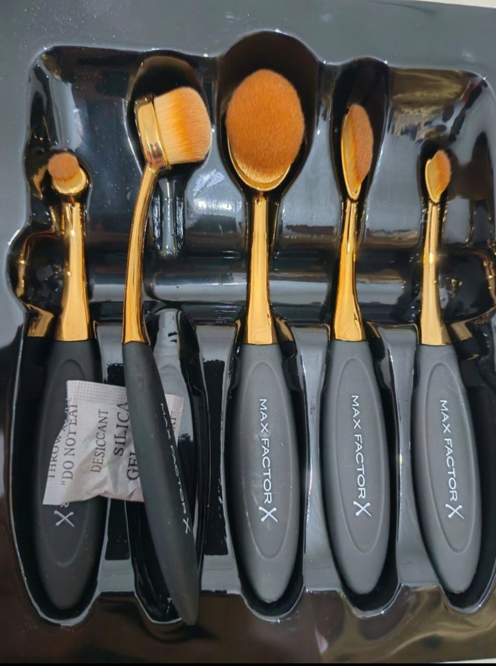 Altın Renkli Makyaj Fırça Seti - Görsel 3