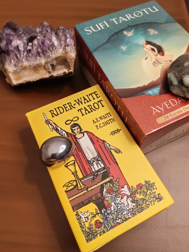 İki farklı tarot kartı - Görsel 2