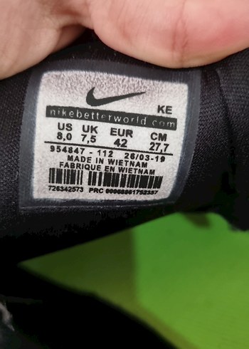 42 Beden Nike Mor Spor Ayakkabı Siyah Detaylı