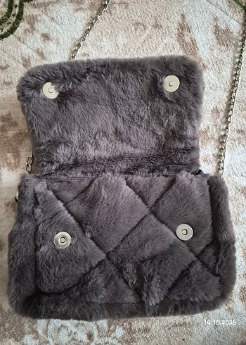 LC Waikiki Gri Pelus Kapitone Omuz Cantasi