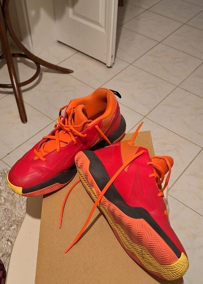 Adidas  basketbol ayakabi  - Görsel 2