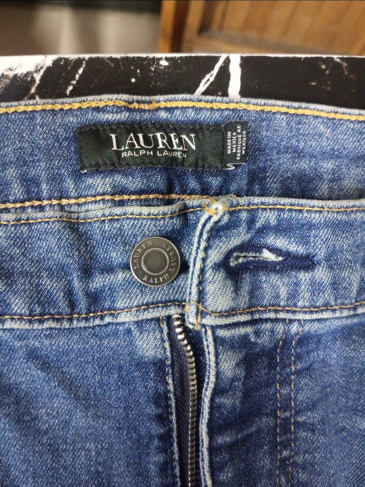 Düğmeli, bol kesim kadın kot pantolon - Görsel 5