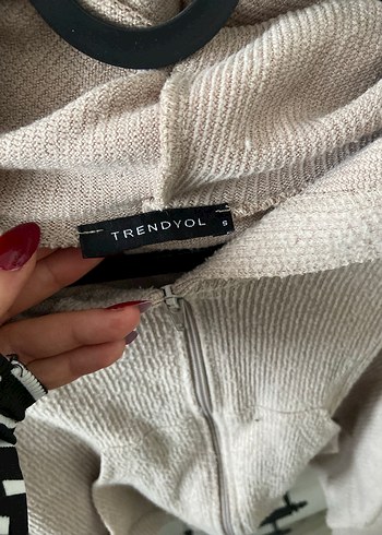 s Beden Bej Örgü Kapüşonlu Sweatshirt