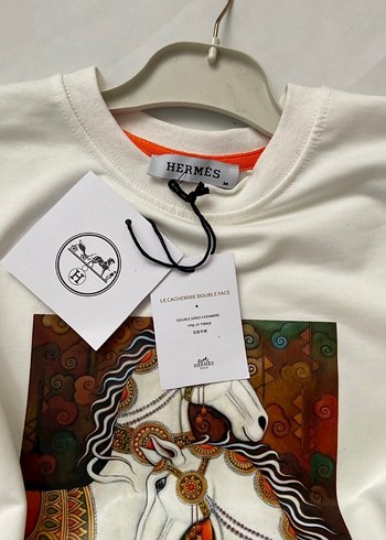 Kadın Beyaz Baskılı Mini Sweatshirt - Görsel 2