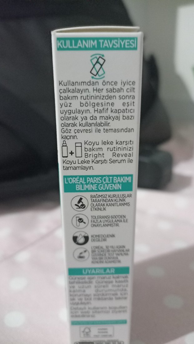L'Oréal Paris Bright Reveal Renkli Güneş Kremi SPF 50 - Görsel 4