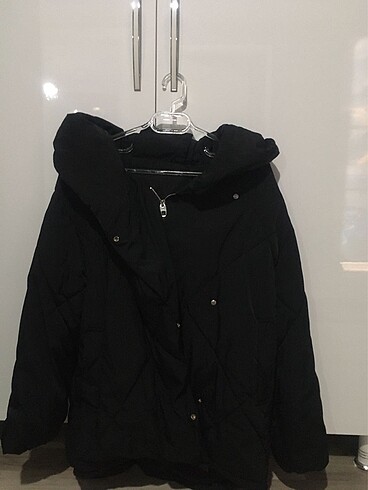 Bershka Siyah Mont