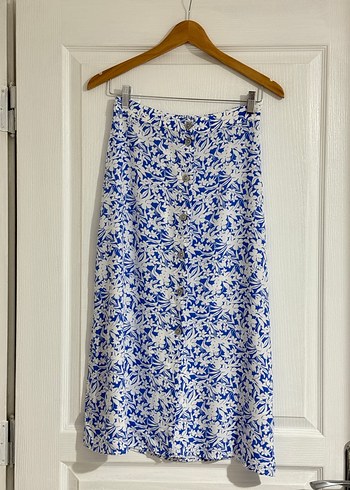 Mavi Çiçek Desenli Düğmeli Midi Etek - Görsel 2