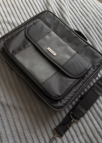 Kadın Siyah Deri Laptop Çantası - Görsel 5