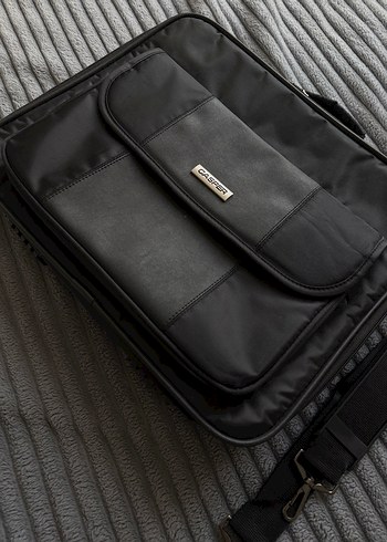 Kadın Siyah Deri Laptop Çantası - Görsel 4