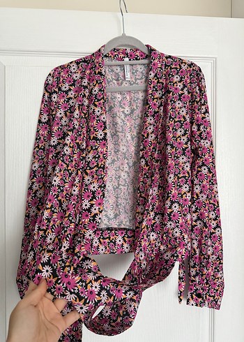 Pembe Çiçek Desenli Bağlamalı Bluz - Görsel 5