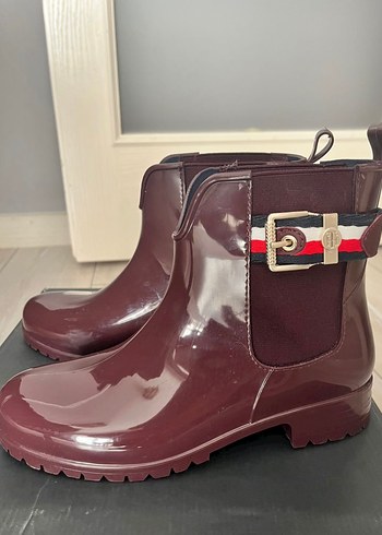 38 Beden Tokalı Bordo Kadın Tommy yağmur botu