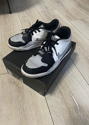 35 Beden Nike Jordan Çocuk Ayakkabısı