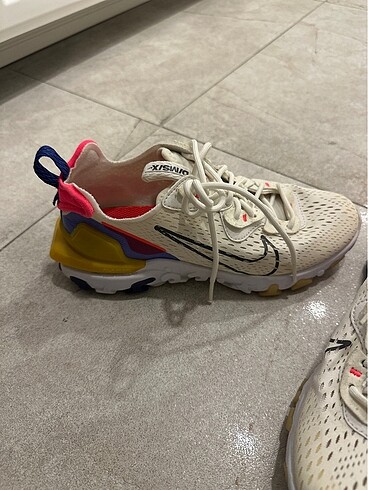 38 Beden çeşitli Renk Nike react vision spor ayakkabı