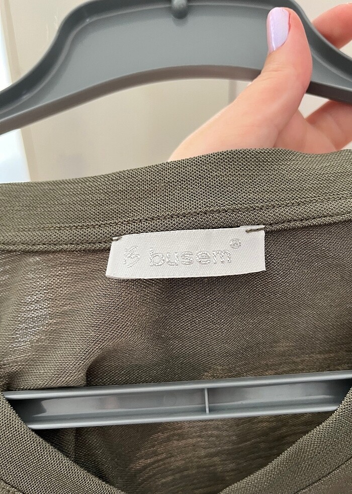 v yaka bluz - Görsel 3