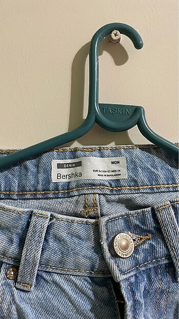Bershka Yırtık jeen