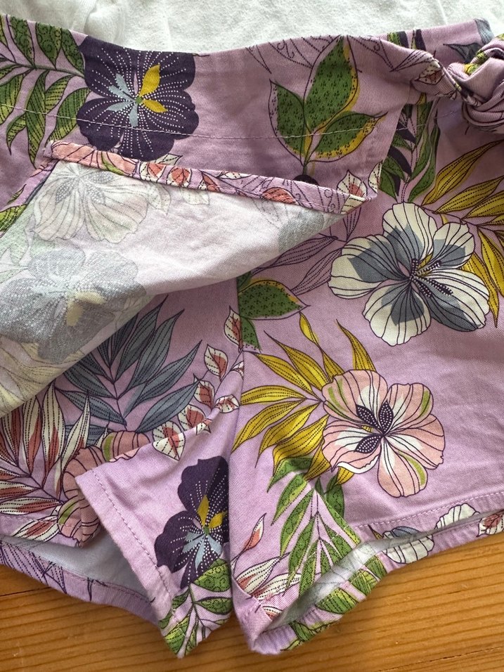 Mor Çiçekli Drapeli Bebek Kız Takımı - Görsel 3