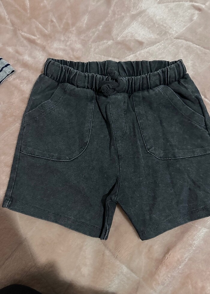 Dört adet şort? - Görsel 4