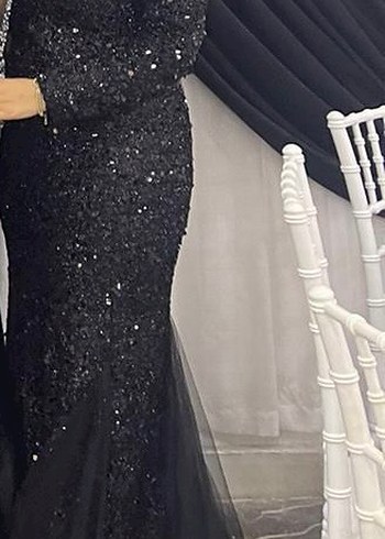 Siyah balık abiye