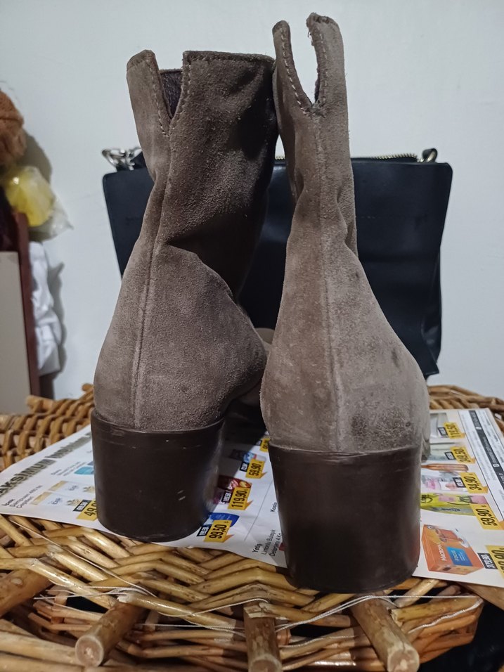 Kahverengi Süet Kadın Botları Tokalı - Görsel 3