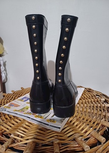 Siyah Rugan Stil Yağmurluk Kadın Bot - Görsel 3