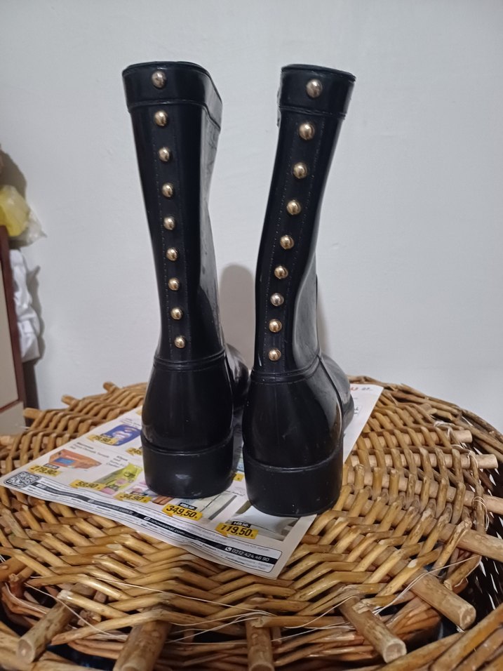 Siyah Rugan Stil Yağmurluk Kadın Bot - Görsel 3