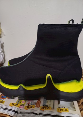 Sarı Yılan Desenli Kadın Spor Ayakkabı - Görsel 2