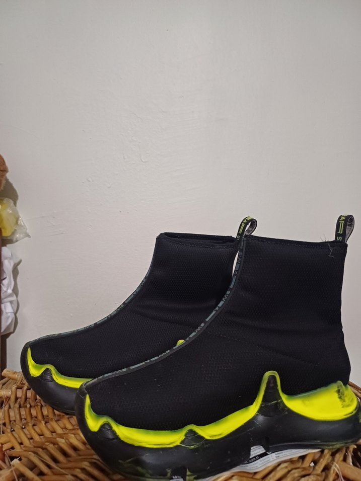 Sarı Yılan Desenli Kadın Spor Ayakkabı - Görsel 5