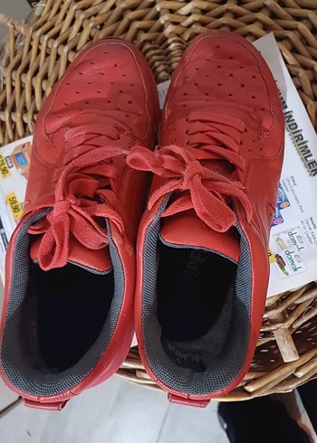 Kırmızı Bağcıklı Kadın Spor Ayakkabı - Görsel 5