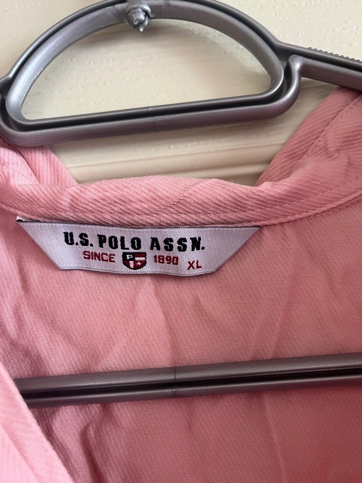 Pembe V Yaka Düğmeli Kadın Gömlek - Görsel 3