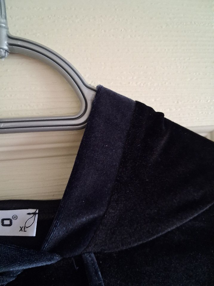 Uzun Kollu Siyah Kapüşonlu Gotik Tunik - Görsel 4