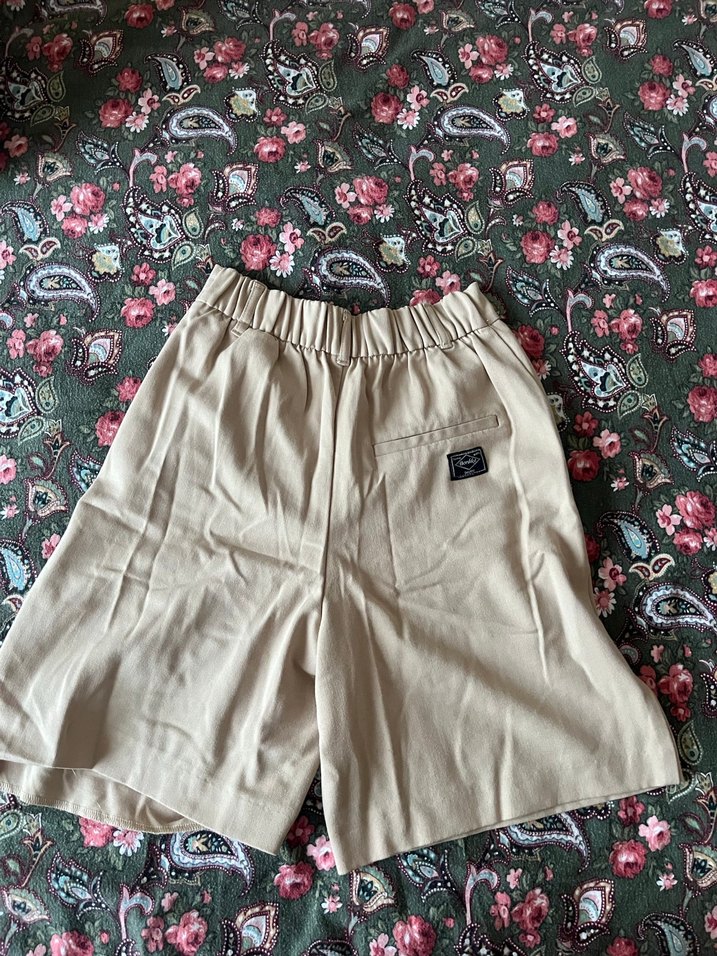 Bershka Bermuda şort - Görsel 3