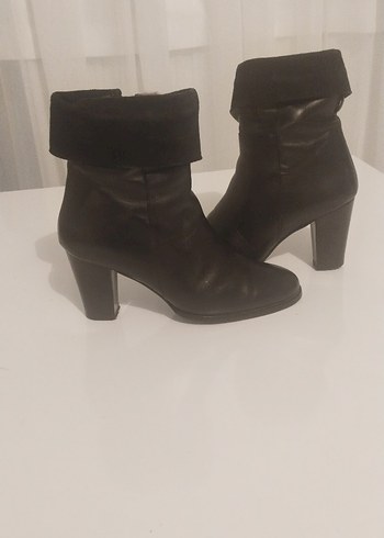 Siyah Süet Topuklu Kadın Bot - Görsel 2