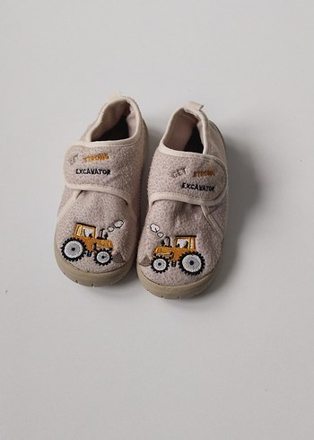 Bej Erkek Çocuk Nakışlı Sıcak Terlik - Görsel 5