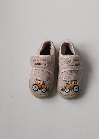 Bej Erkek Çocuk Nakışlı Sıcak Terlik - Görsel 6