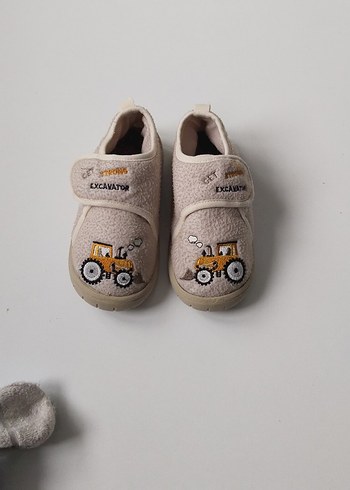 Bej Erkek Çocuk Nakışlı Sıcak Terlik - Görsel 7