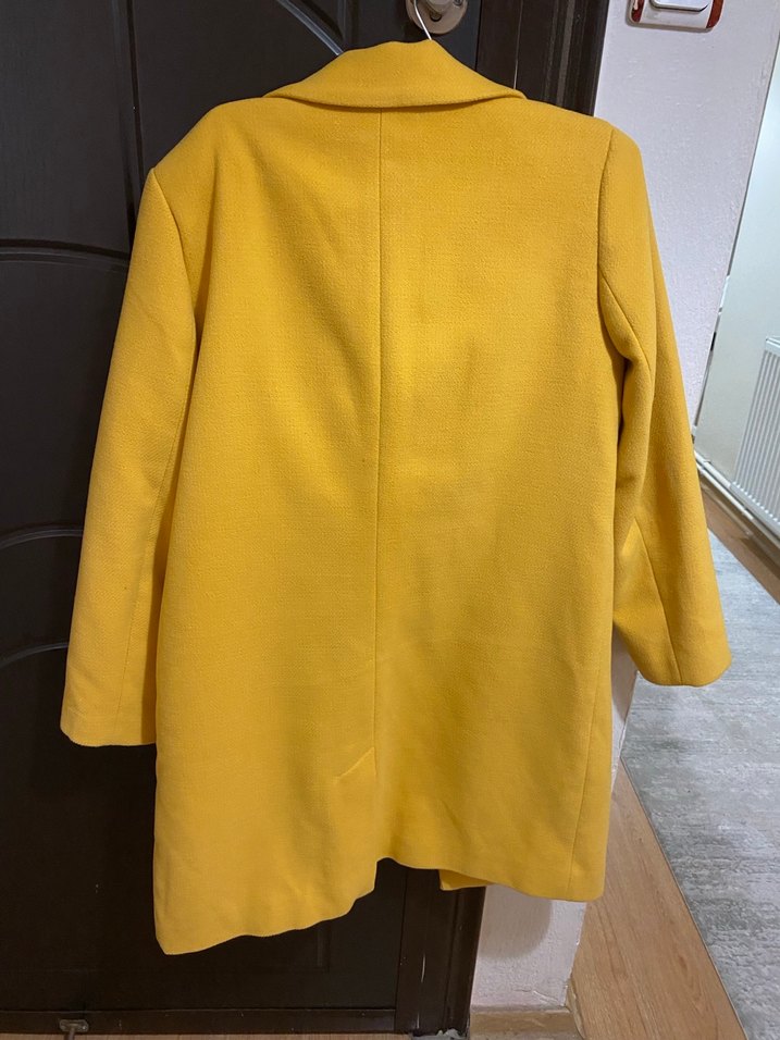 Sarı Midi Düğmeli Kadın Kaban - Görsel 2