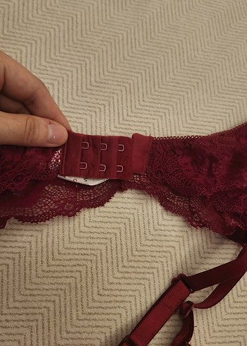 Bordo Yanları Çapraz Jartiyer - Görsel 2