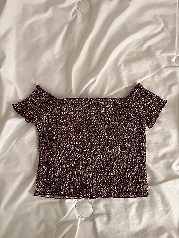 omuz detay crop top