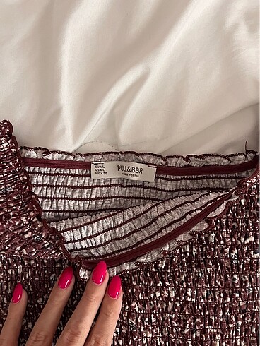 Pull and Bear omuz detay crop top