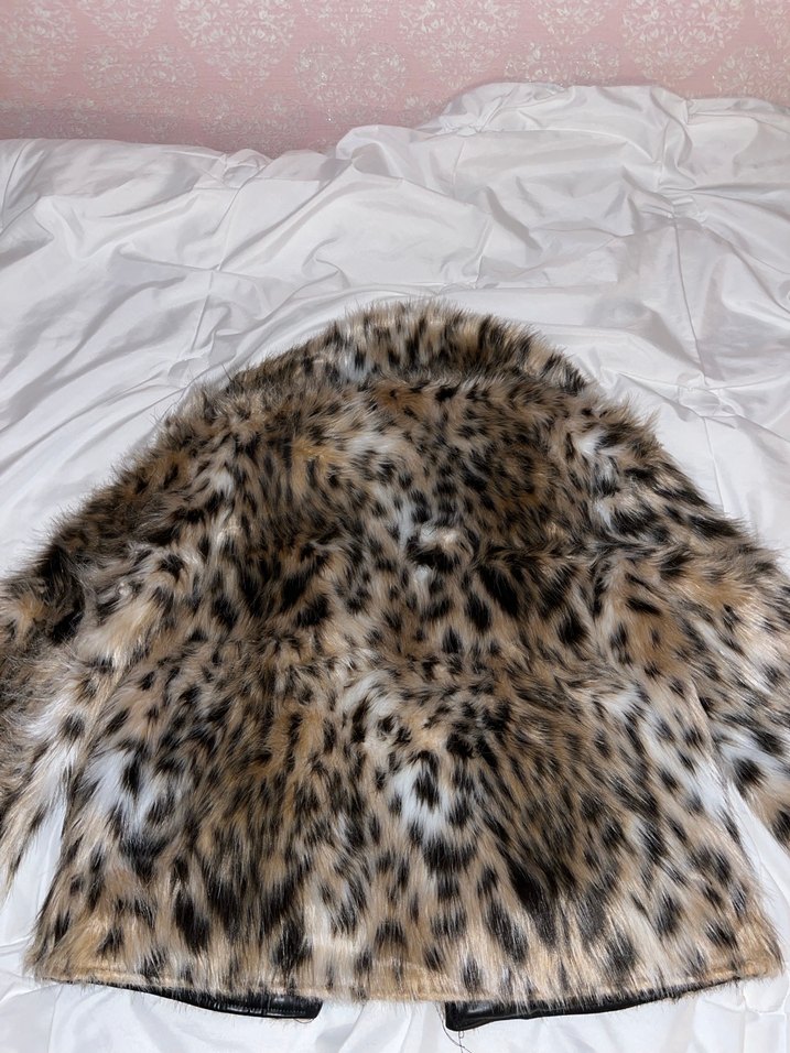 Leopar Desenli Kadın Suni Kürk Ceket - Görsel 3