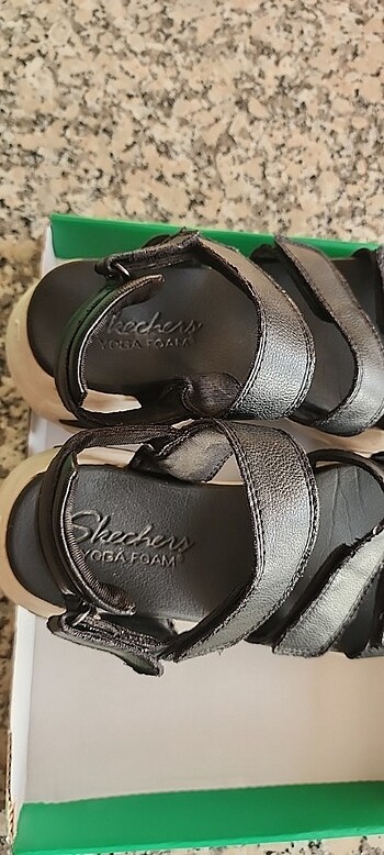 37 Beden SKECHERS SANDALET