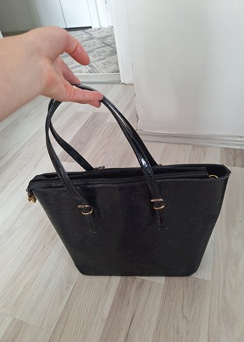 Beden Michael Kors Siyah Deri Kadın Çanta