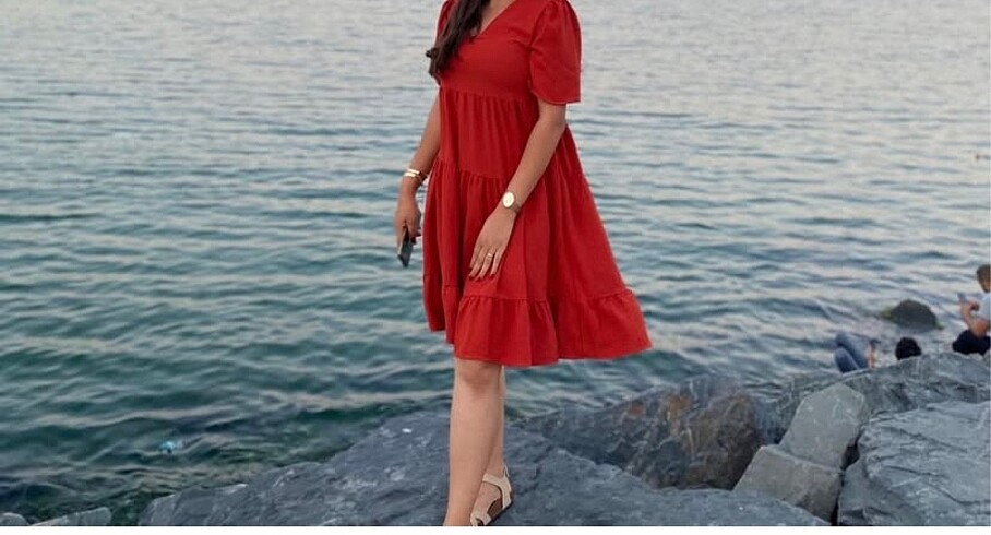 Trendyol geniş kesim mini v yaka kiremit rengi elbise.