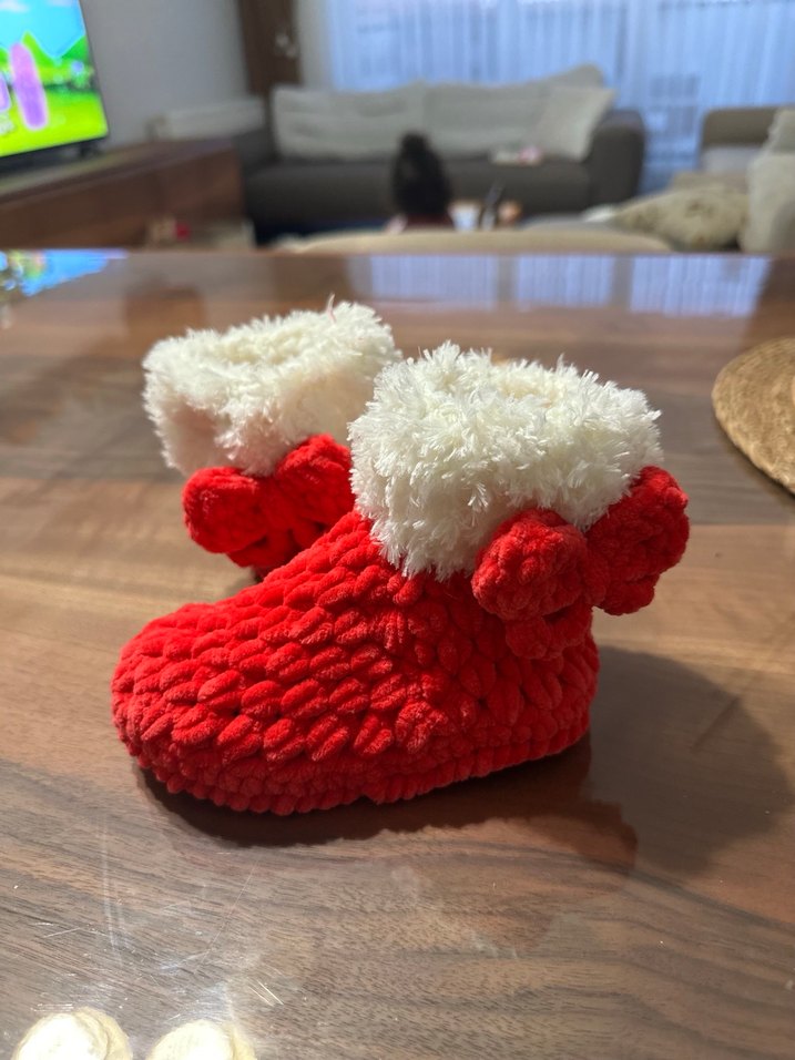 Kız Çocuk Kırmızı Örgü Sıcak Ev Terliği - Görsel 3