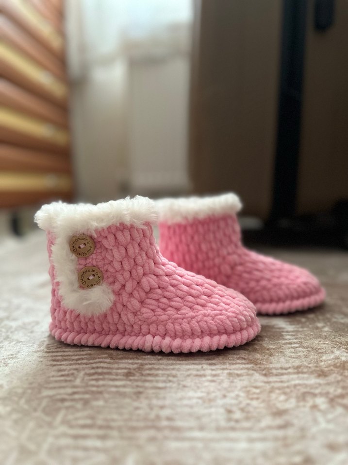 Pembe Triko Kız Ev Terliği - Görsel 3