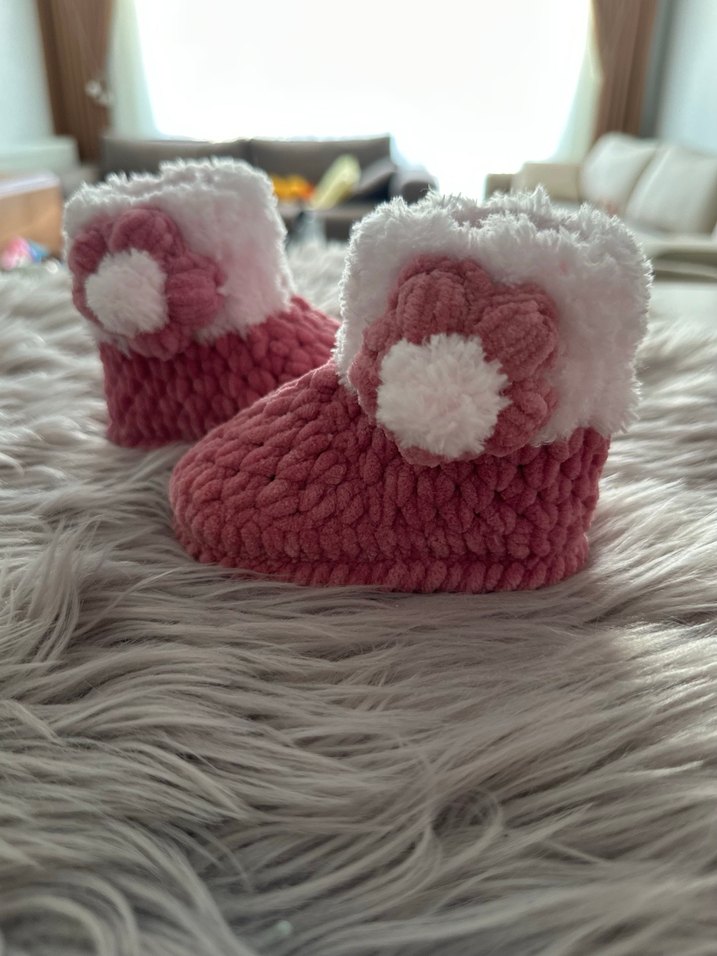 Kız Çocuk Pembe Örgü Ev Terliği - Görsel 4